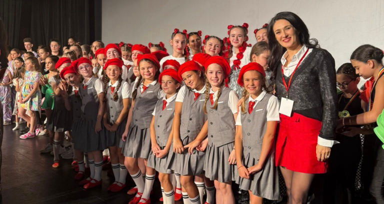 Alegria Dance Studio Brașov triumfă la DinamiX, unde a luat două premii I și poate merge mai departe la Semifinalele din Italia