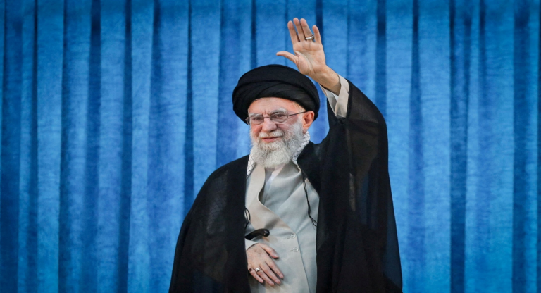 Khamenei dezvăluie noi directive militare pentru Ali Abdollahi