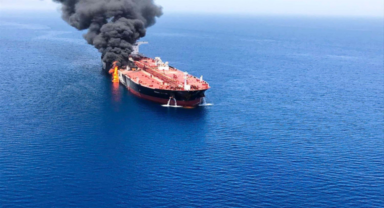Incendiu nava Marea Neagră: 17 marinari salvați într-o operațiune dramatică
