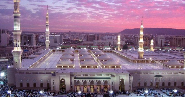 Atac drone Houthi asupra Mecca: Ce se întâmplă cu pelerinii?